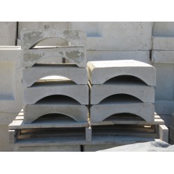 Concrete Crossing Block 425 x 500mm